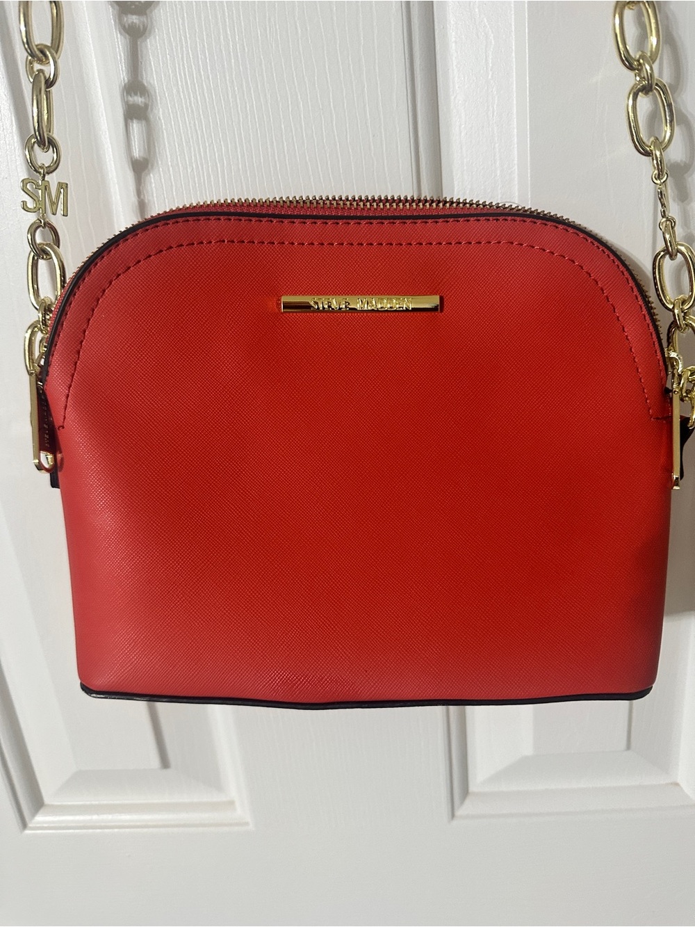 Steve Madden Dome Crossbody with Gold Chain
